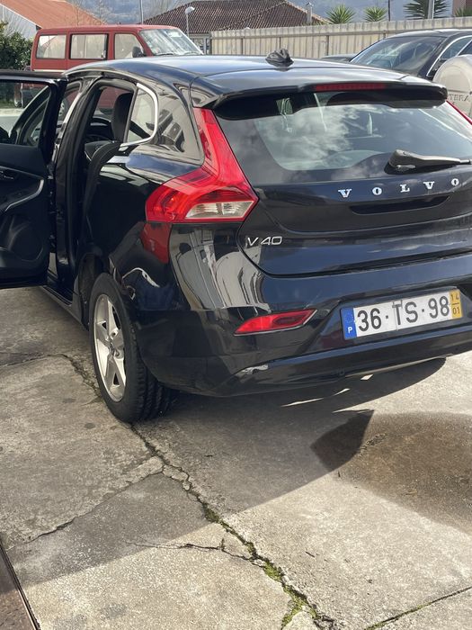 Volvo v40  diesel