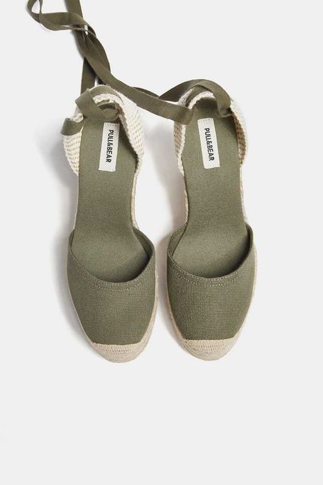 Sandálias de cunha  da Pull&Bear