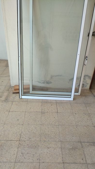 Portas vidro com aro de correr