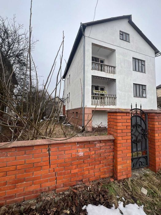 Продаж будинку в с. Микитинці