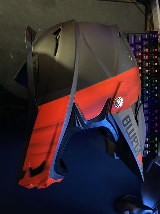 Kask fullface bluegrass Rozmiar: M jak nowy MTB CROSS