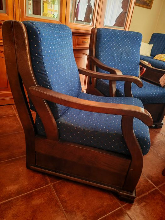 Conjunto de sofá e 2 poltronas à venda