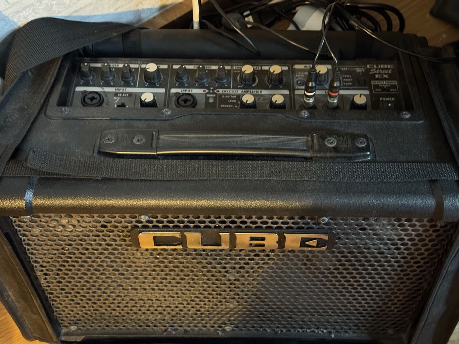 Amplificador Roland Street Cube EX + Saco transporte original Roland