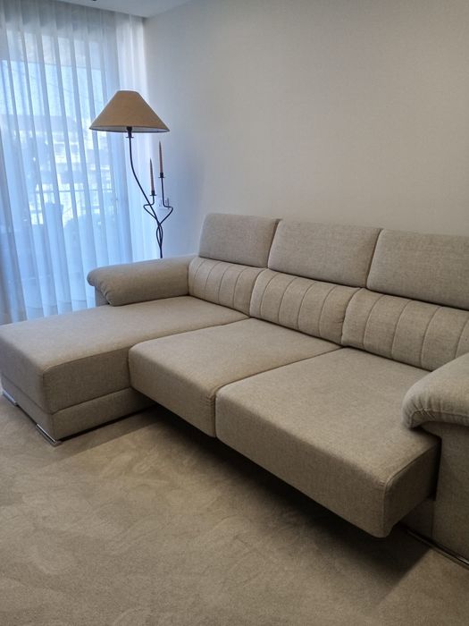 Sofá Novo com chaise long