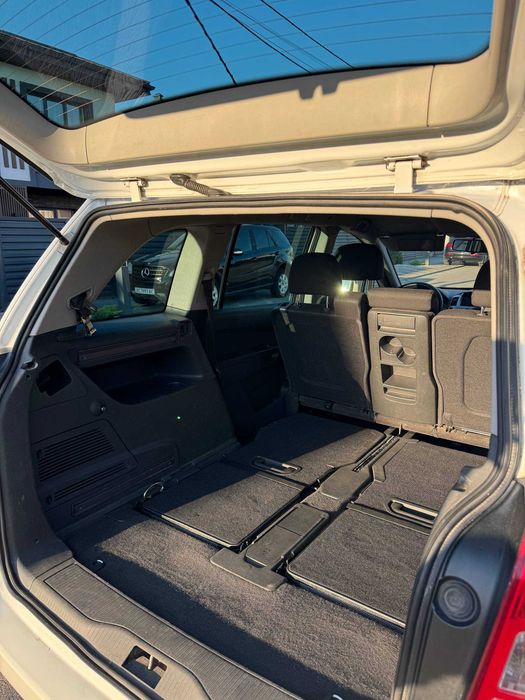 Продам Opel Zafira