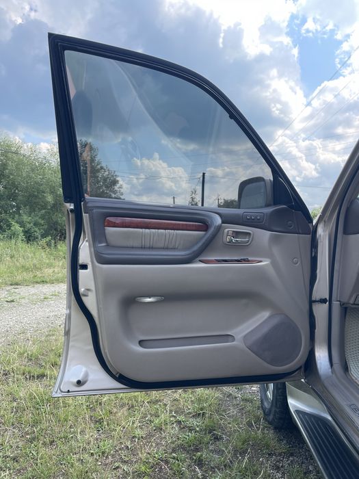 Lexus LX 470 Газ/бензин
