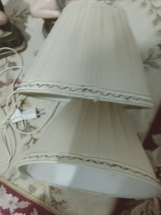 Candeeiros com abajur em gesso pintados