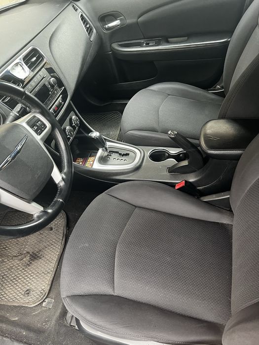 продаю Chrysler  200