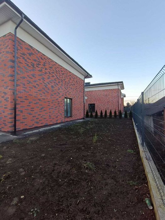 Дуплекс з гаражем у Вовчинцях, 140м2, та ділянкою 2,5сот.