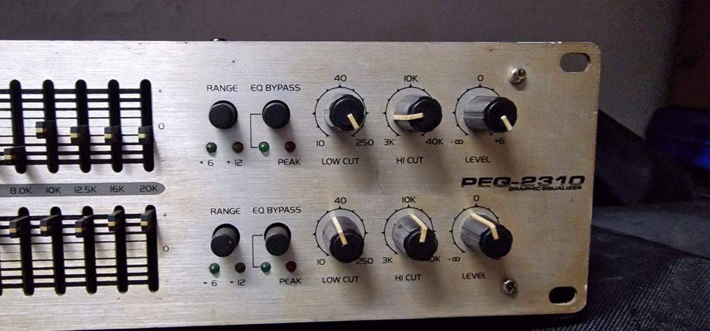 Equalizador omnitronic PEQ - 2310