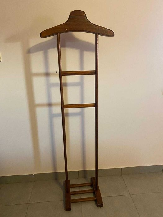 Cabide vertical castanho