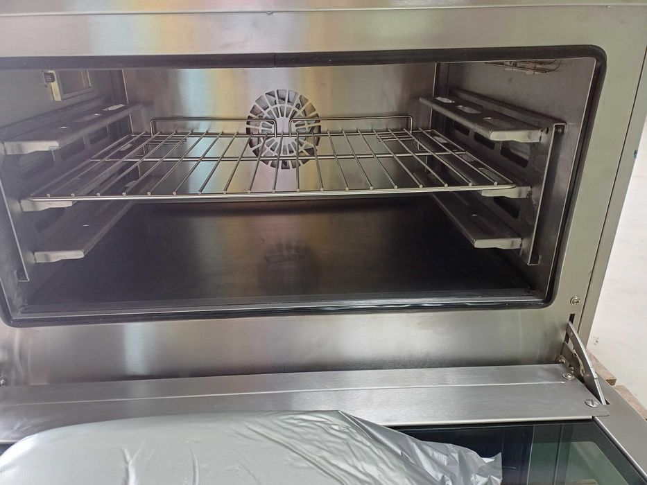 Kuchnia elektryczna z piekarnikiem