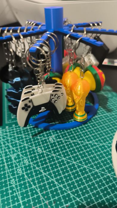 Chaveiros variados impressos em 3D