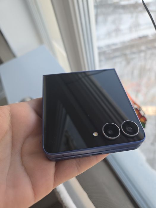 Смартфон Samsung Galaxy Flip7 12/512 GB Blue Shadow

UA
Toggle
RU
jabk