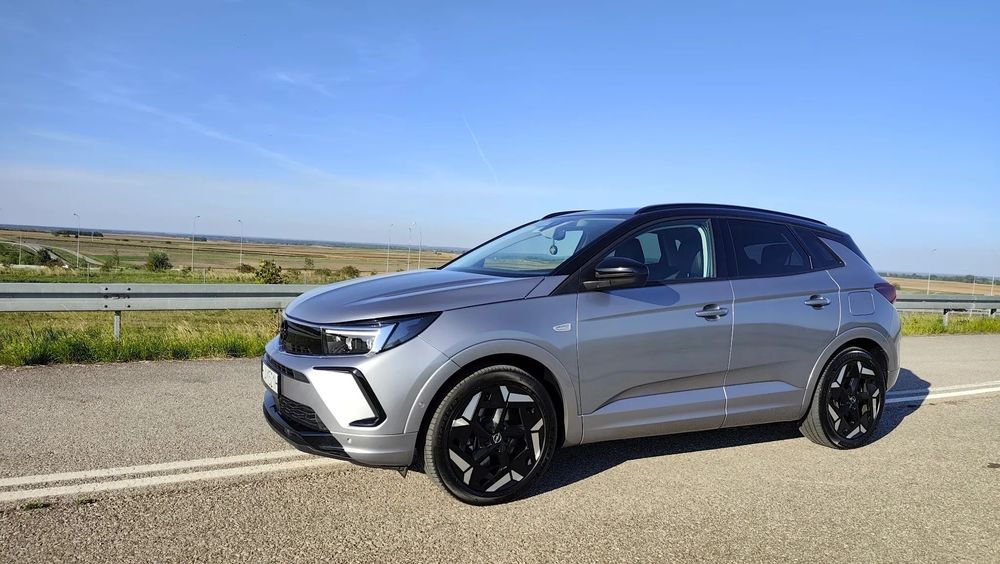 Opel Grandland X Opel Grandland GSe 2023 Hybryda Plug-in 300 koni 4x4 AWD