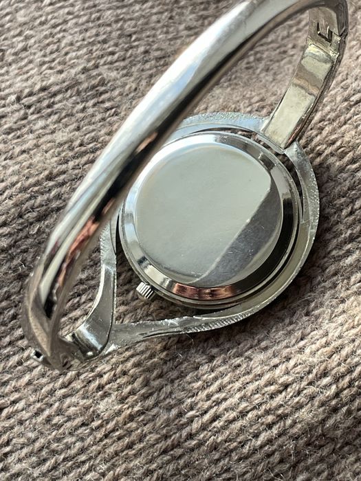 Часы наручные женские годинники наручні лот 3 штуки