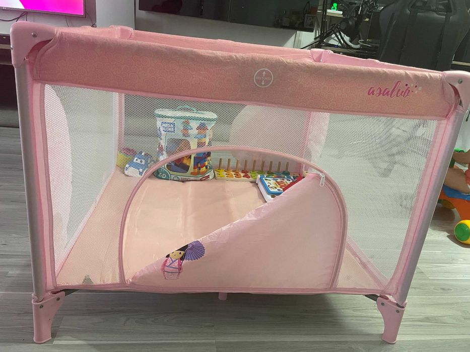 Parque de Bebé Rosa em Excelente Estado