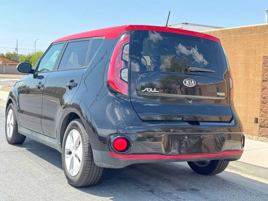Kia Soul EV      2015