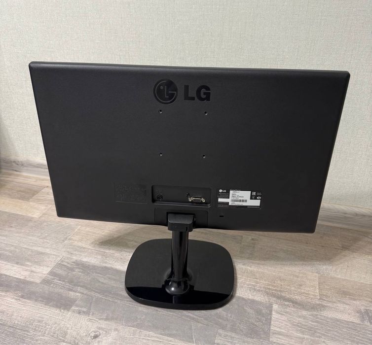 Продам монітор  LG 22MP57A-P