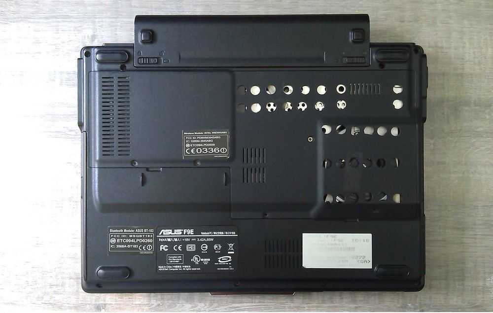 Ноутбук Asus F9E Intel Core 2 Duo 2,20GHz 4Gb 250Gb WiFi BT WebCam DVD