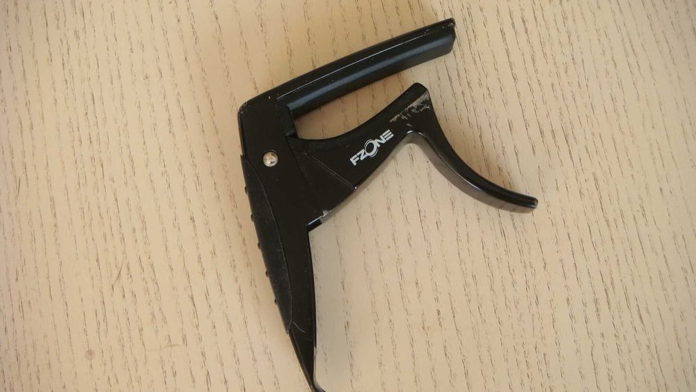 Каподастр  Fzone    FC