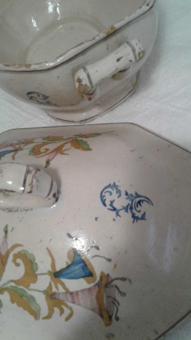 Terrina. Muito antiga. Anos finais de 1800