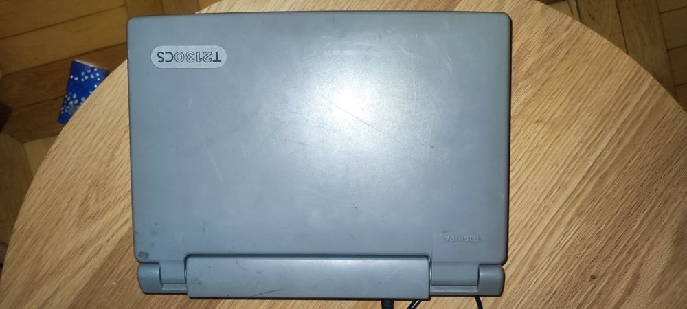 Stary laptop retro Toshiba T2130CS
