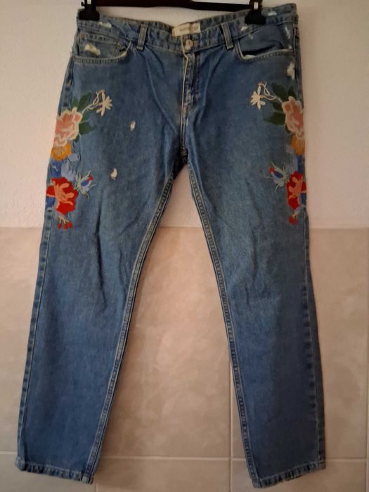 Calça Mango,com blusa Zara.