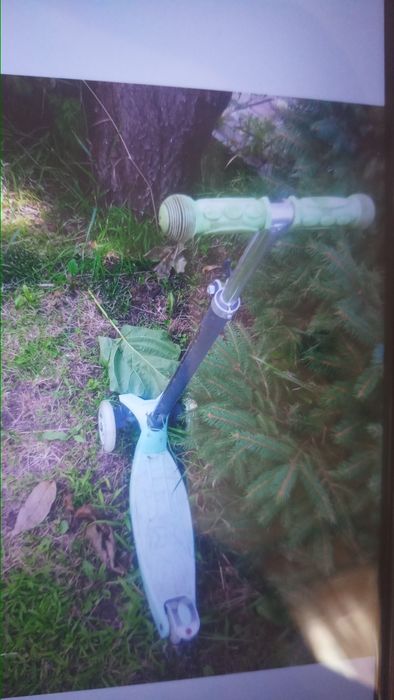 Продам Детский Самокат б у