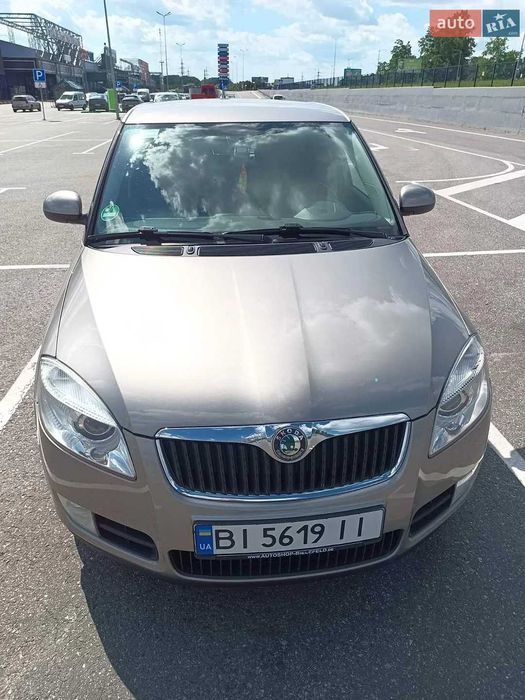 Skoda Fabia 2 2008, 1.6 бензин