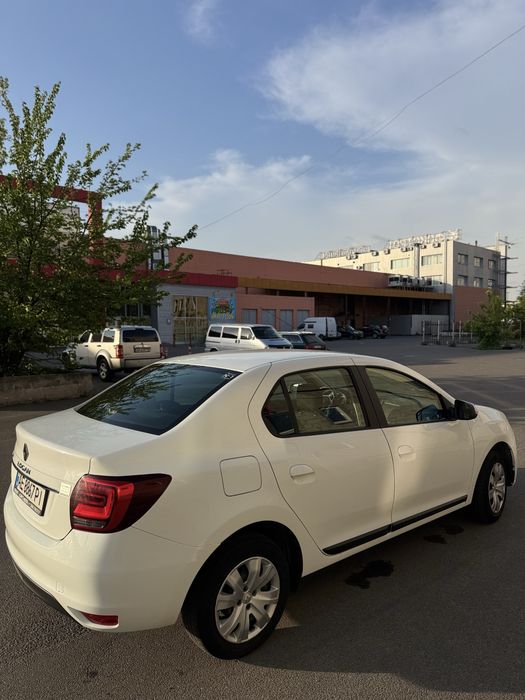 Авто Renault Logan 2020