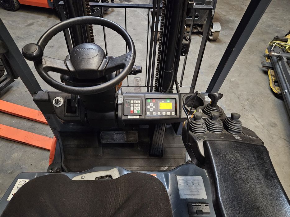 Навантажувач Toyota 1,5 т з Li-ion АКБ. Вилочный электропогрузчик
