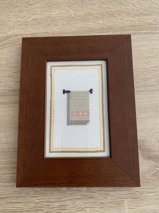 3 quadros em ponto cruz