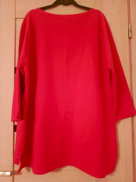 Bluza nowa. Moda włoska.