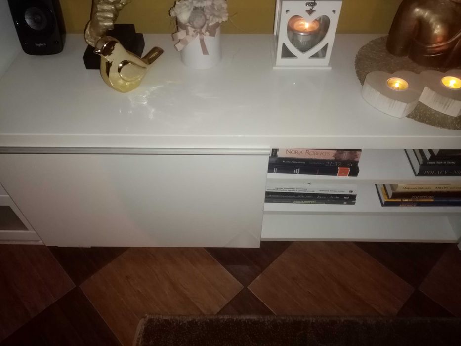 Szafka pod telewizor