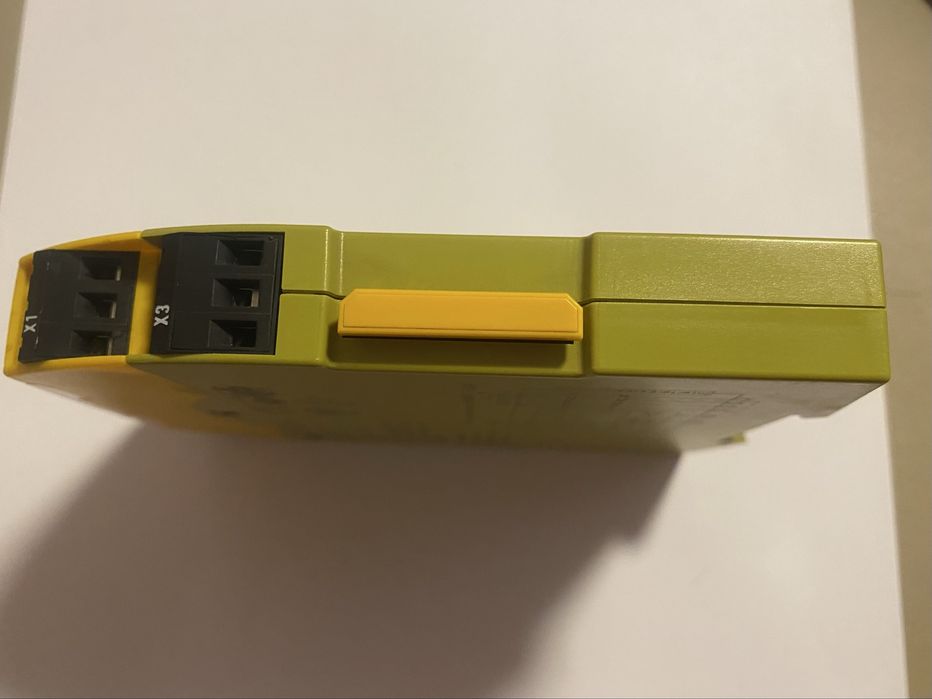 Реле безопасности PNOZ s2 24VDC 3 n/o n 1/c 750102