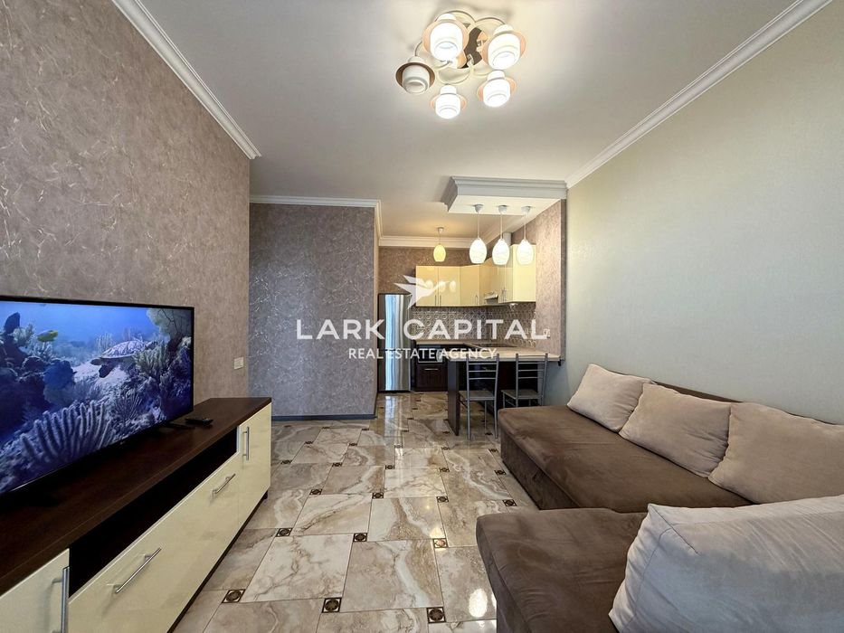 Киев        Регенераторная ул., 4 к16