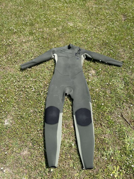 Fato de Surf M ( 6 ) usado 3 vezes