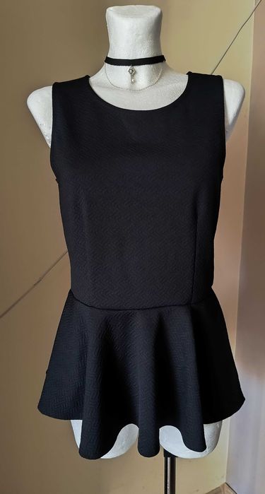 NOWA czarna drapowana bluzka top z baskinką Vero Moda M oldmoney