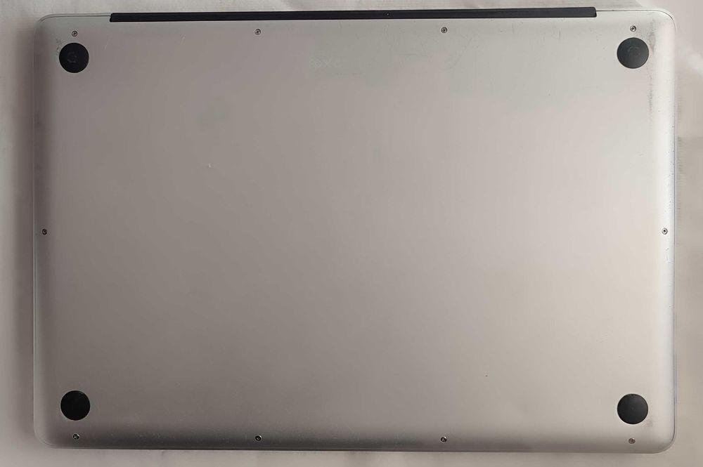 MacBook Pro 15 Core i7 Чотири ядра / SSD 250 (A1286)