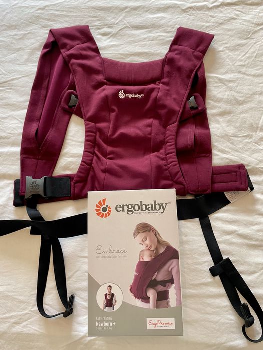Porta-Bebés Ergobaby Embrace Newborn+ – cor vinho