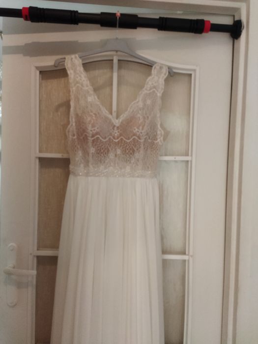 Suknia ślubna boho/rustykalna z muślinowym dołem