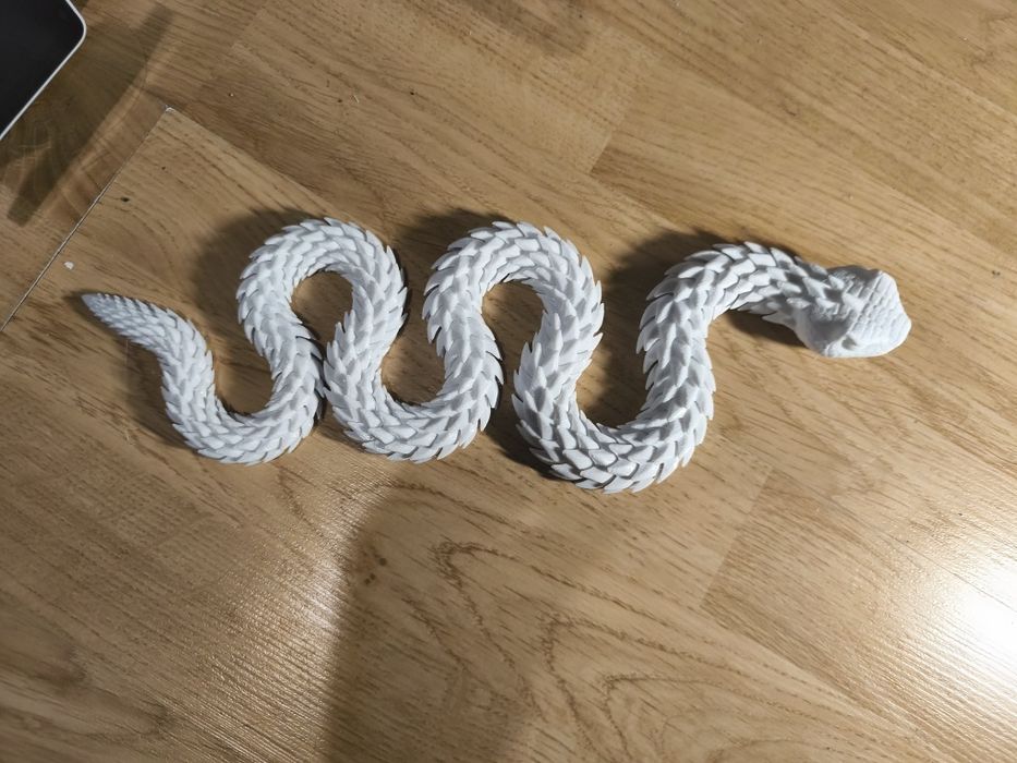 Zabawkowy wąż plastikowy