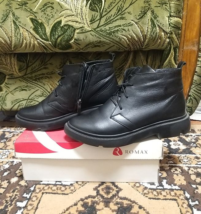 Жіночі шкіряні ботинки