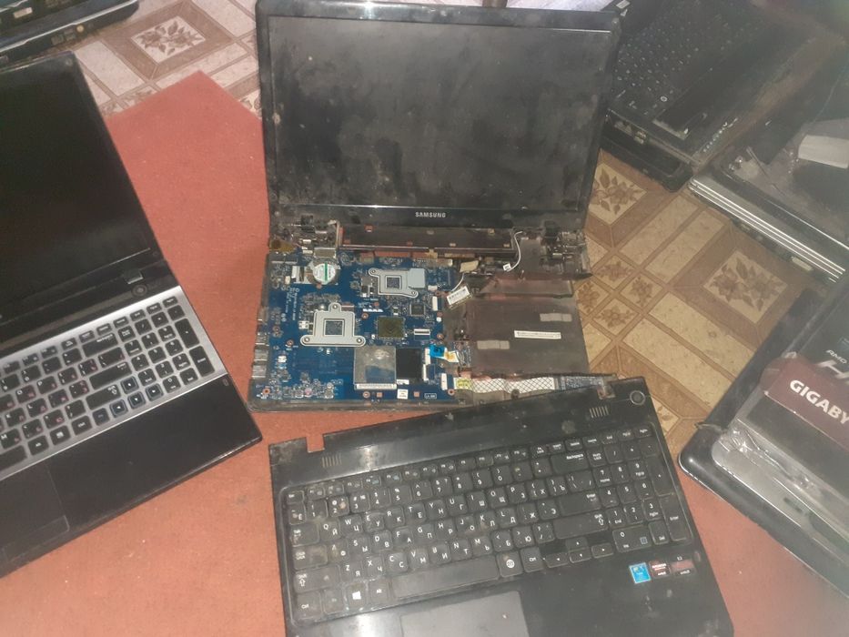 Ноутбуки Samsung NP355E5X,NP305V5A,R20,R25