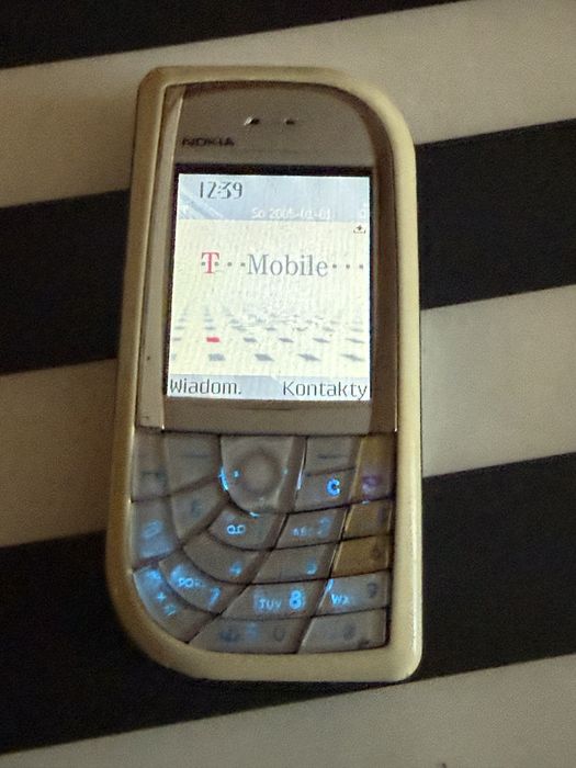 Nokia 7610 z 2006 r.