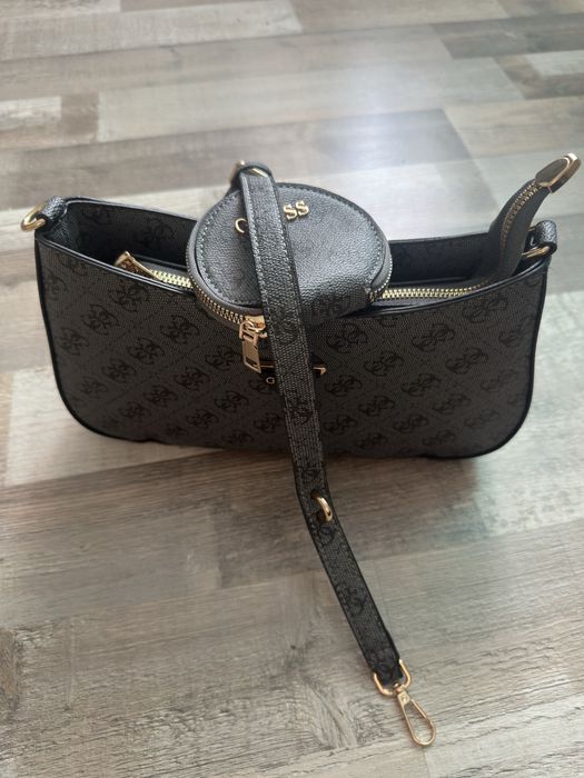 Стильна жіноча сумка на плече з монетницею