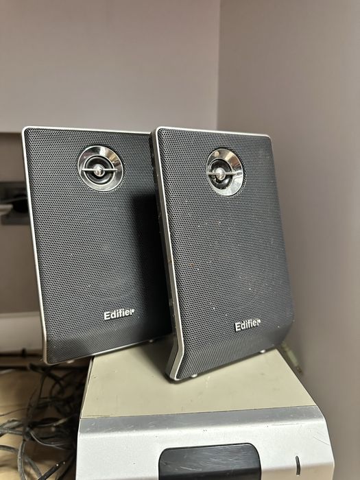 Колонки з сабвуфером