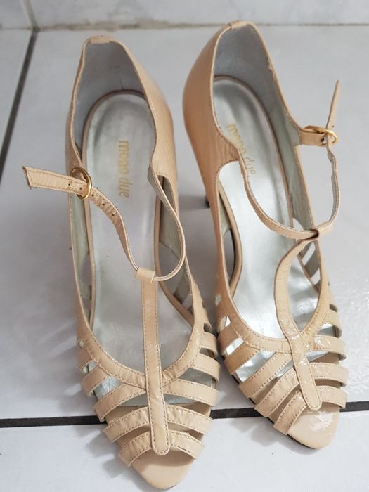 Nowe, skórzane, niepowtarzalne sandały damskie r.39