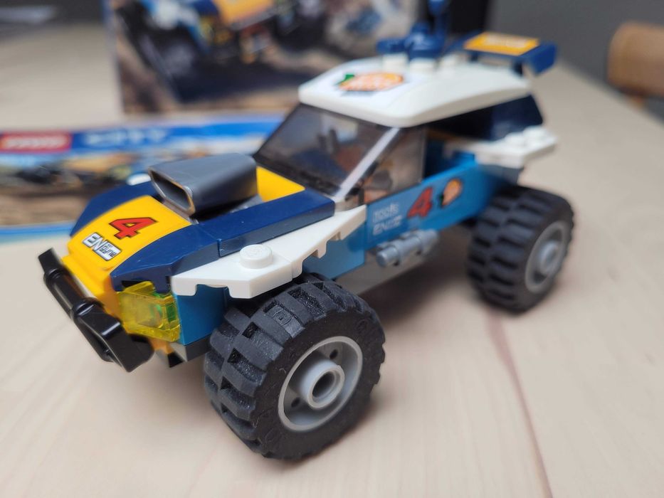 Zestaw Lego City - Pustynna wyścigówka 60118, komplet